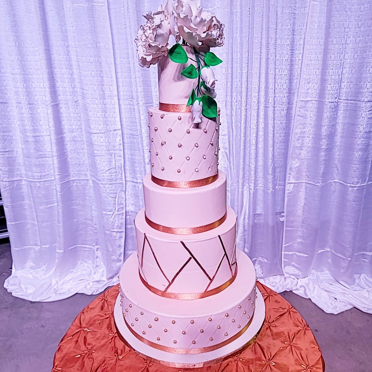Edible Sugar Flowers Wedding Cake